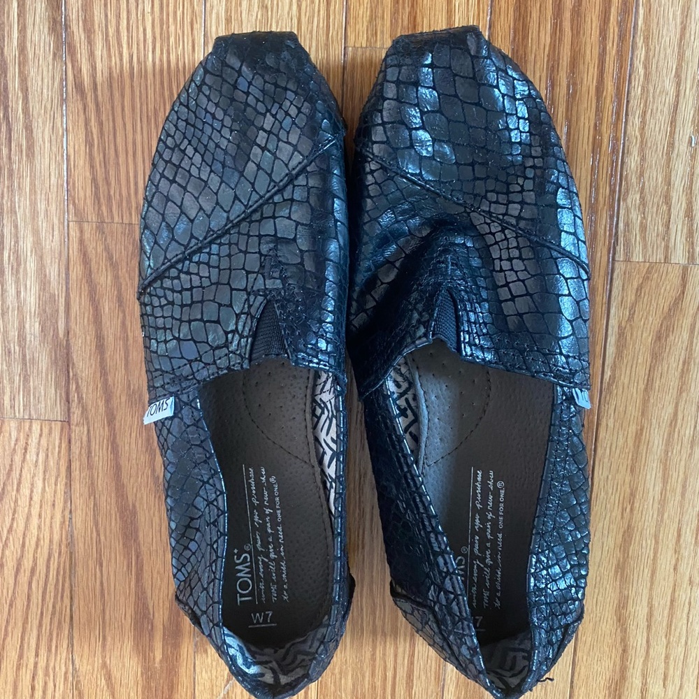 Toms